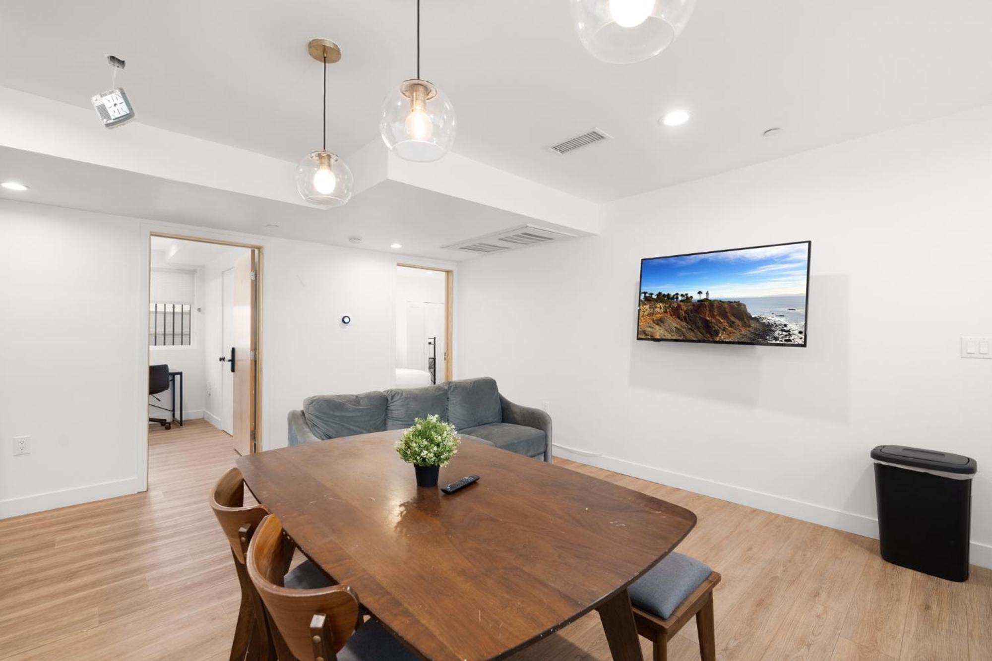 Spacious 1-Bd Hideaway Close To Usc Room With Share Livingroom 洛杉矶 外观 照片